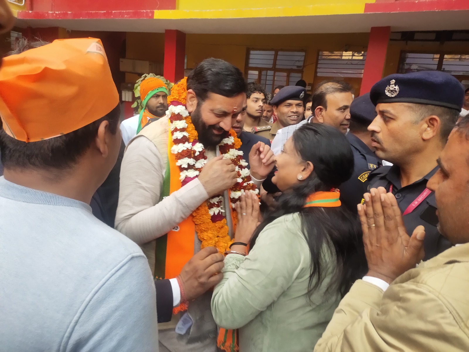 BJP leader Dr. Pushpa Tayal appeals for door to door votes for BJP candidate Manoj Shaukeen in Nangloi Assembly of Delhi.